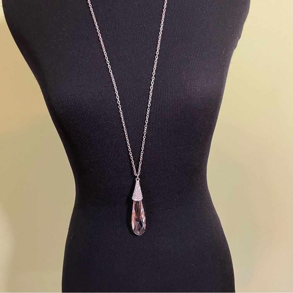 NWT PAPARAZZI SILVER RHINESTONE CRYSTAL DROP NECKLACE WITH EARRINGS